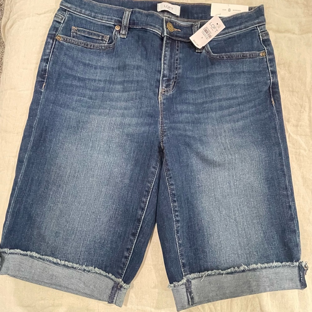 LOFT Denim Bermuda Shorts – Size 8 – NWT